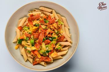 Glutenvrije pasta met roerbakgroenten